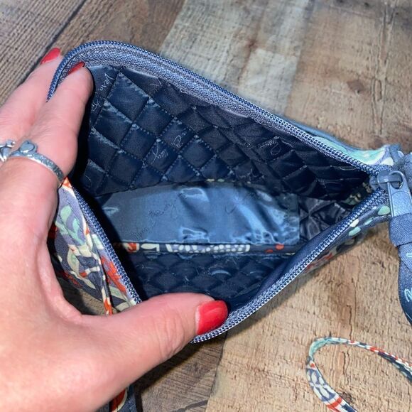 Vera Bradley nomadic floral crossbody bag - Picture 8 of 12